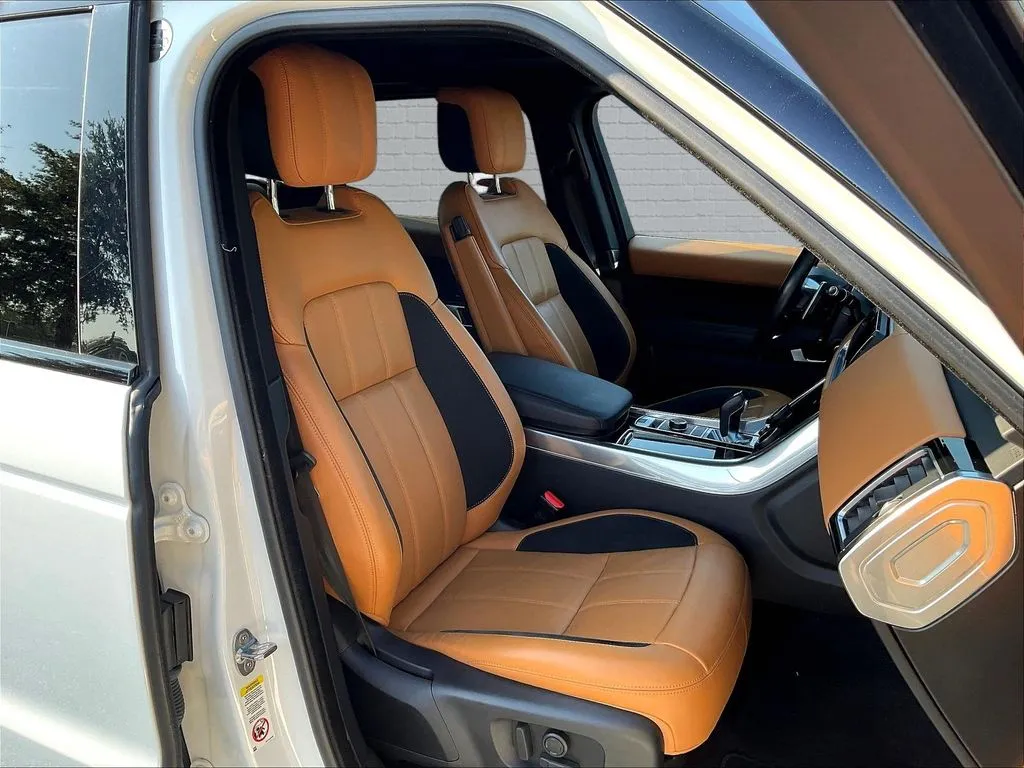 Land Rover Range Rover Sport photo 22