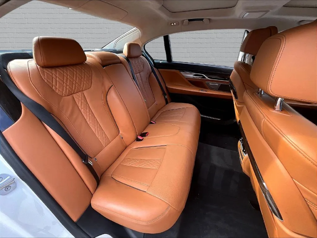 BMW 7 Series photo 20