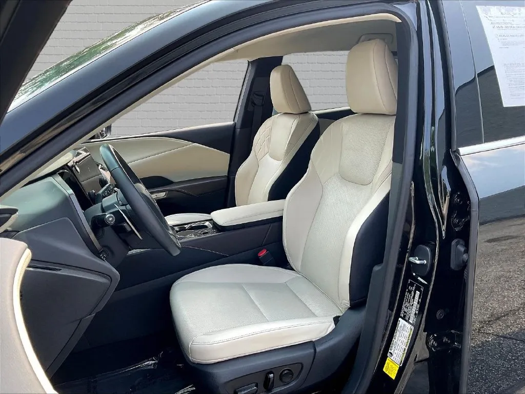 Lexus RX photo 17