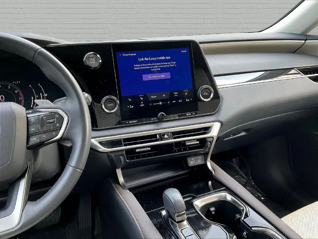 Lexus RX photo 8