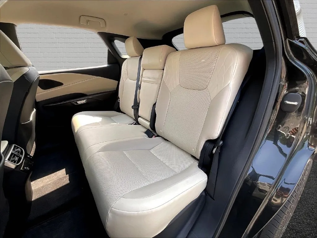 Lexus RX photo 18