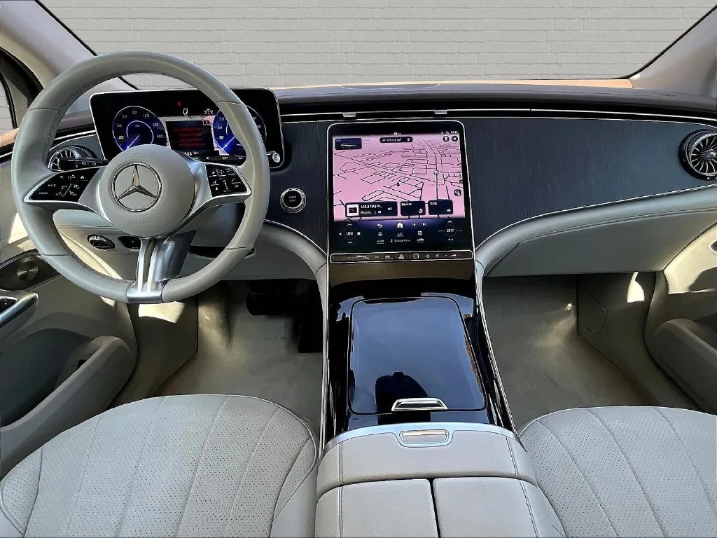 Mercedes-Benz EQE photo 7