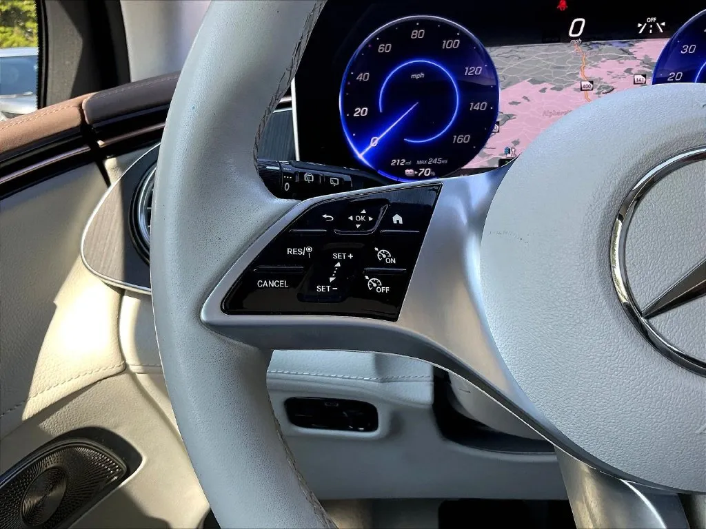 Mercedes-Benz EQE photo 11