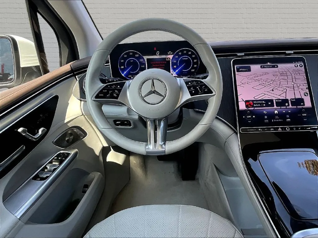 Mercedes-Benz EQE photo 8