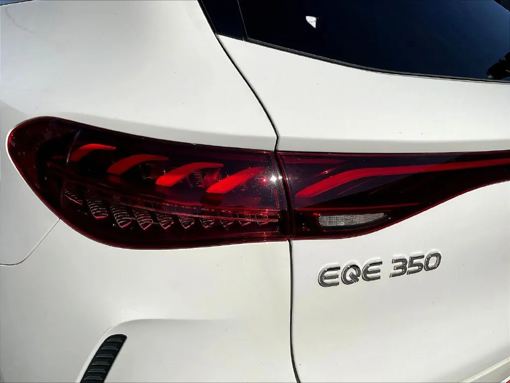 Mercedes-Benz EQE photo 20