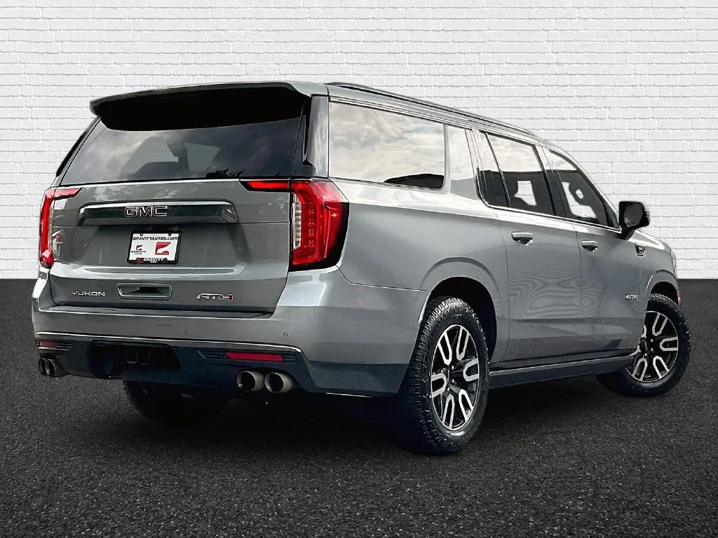 GMC Yukon XL photo 6