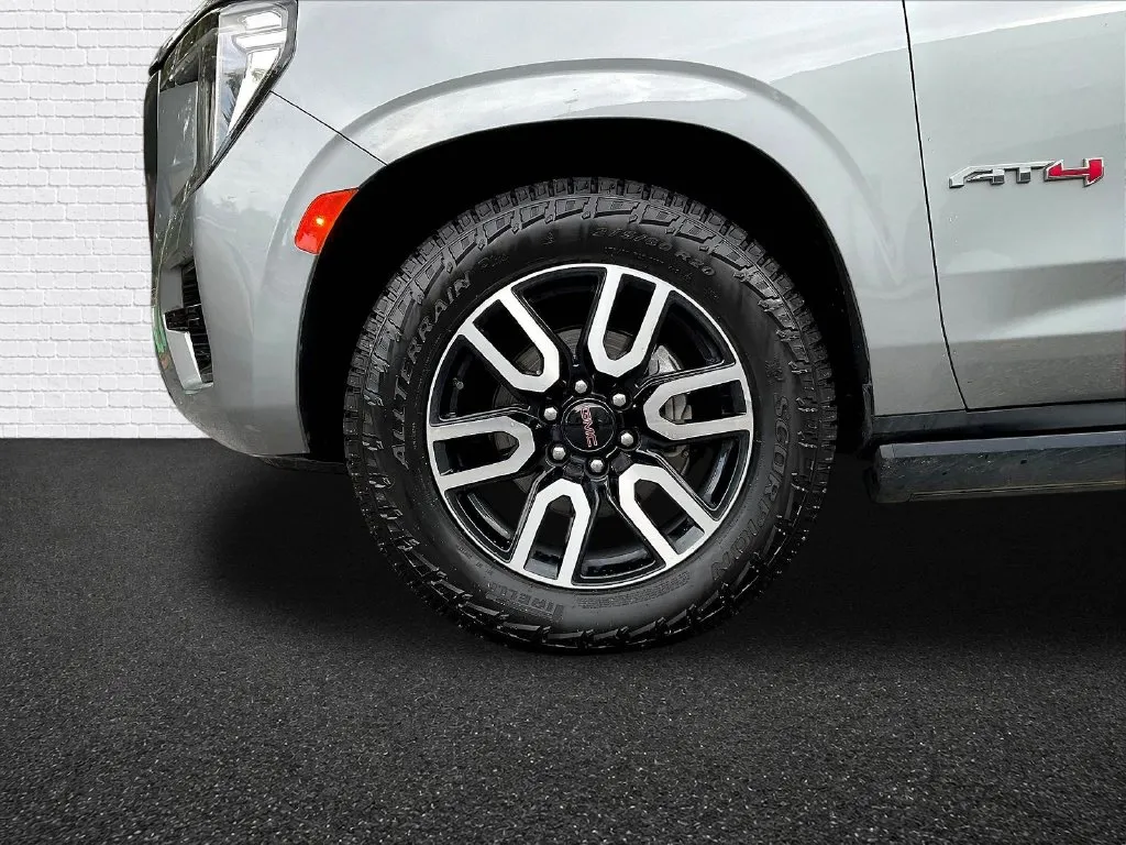 GMC Yukon XL photo 23