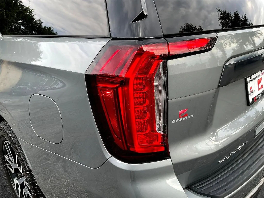 GMC Yukon XL photo 17