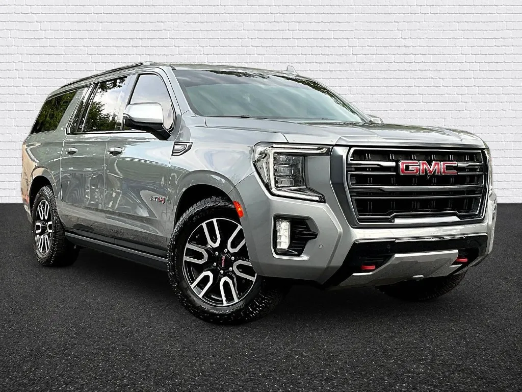GMC Yukon XL photo 3