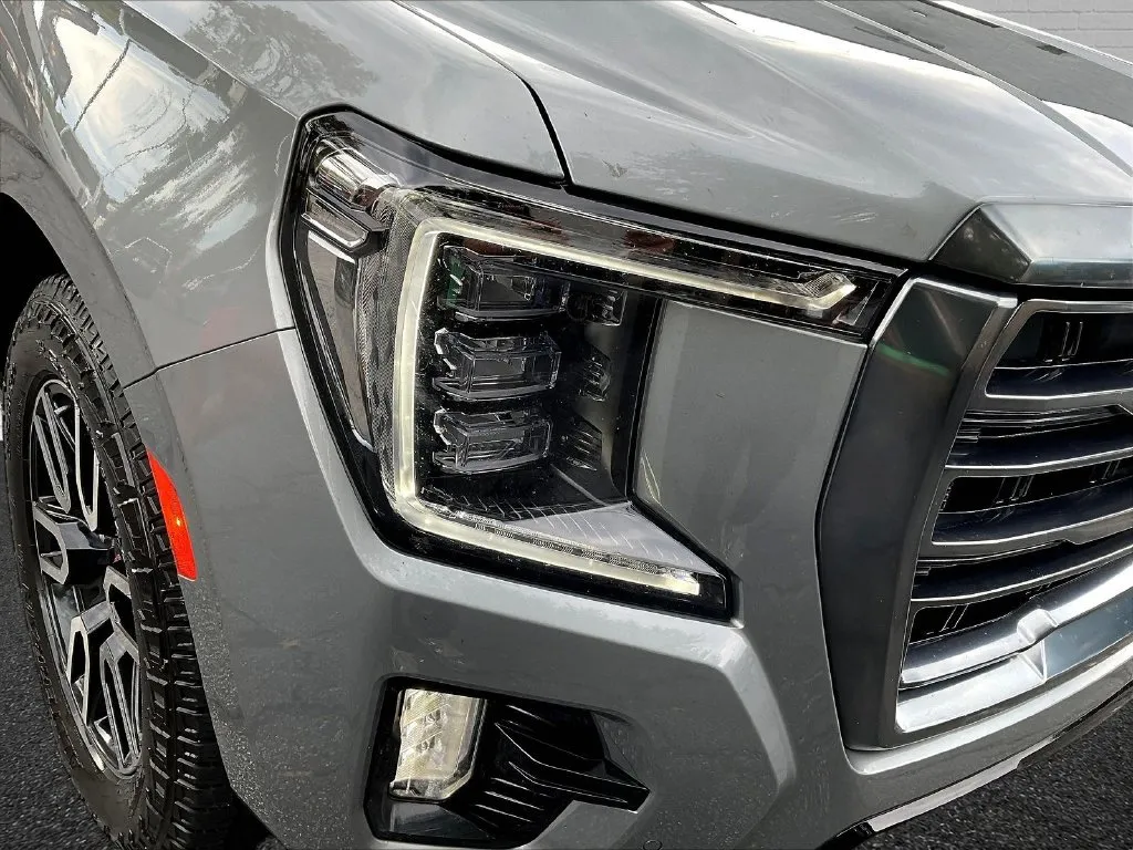GMC Yukon XL photo 22