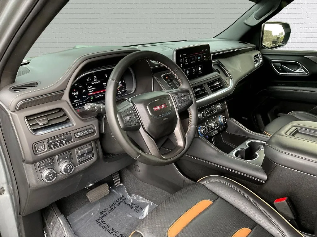 GMC Yukon XL photo 12