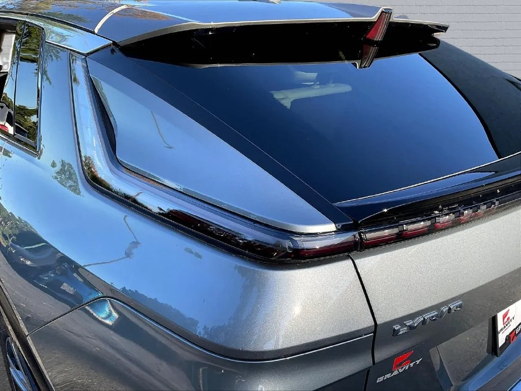 Cadillac Lyriq photo 13