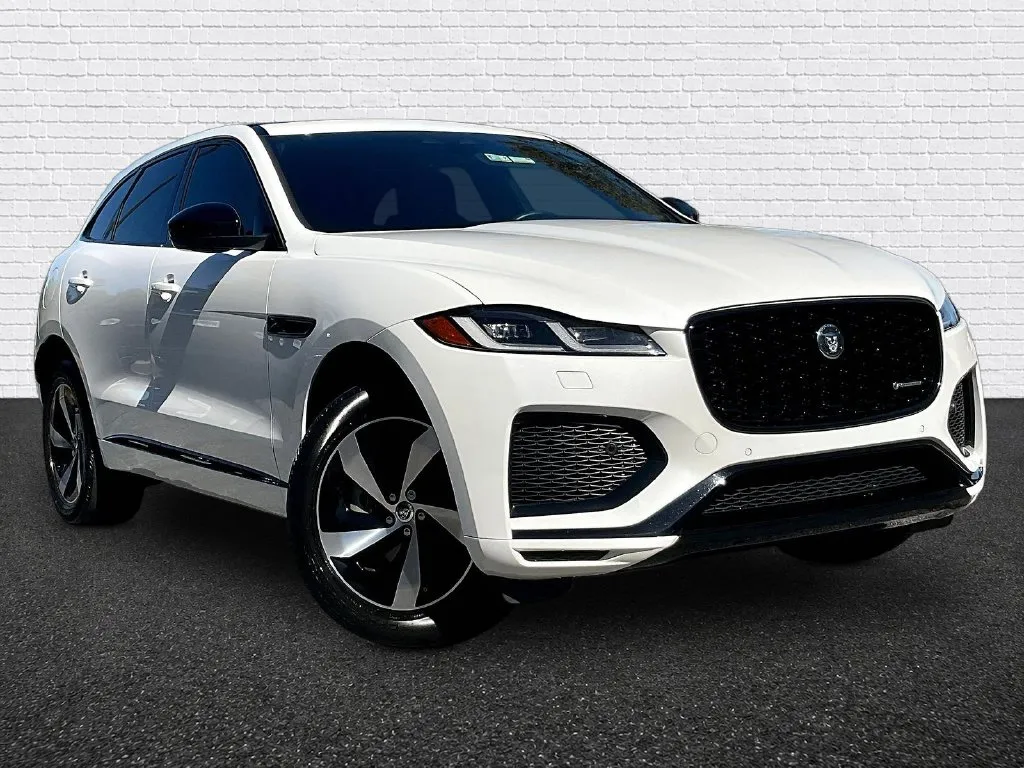 Jaguar F-PACE photo 3
