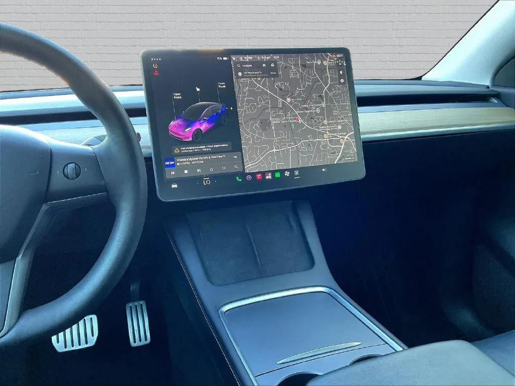 Tesla Model Y photo 9