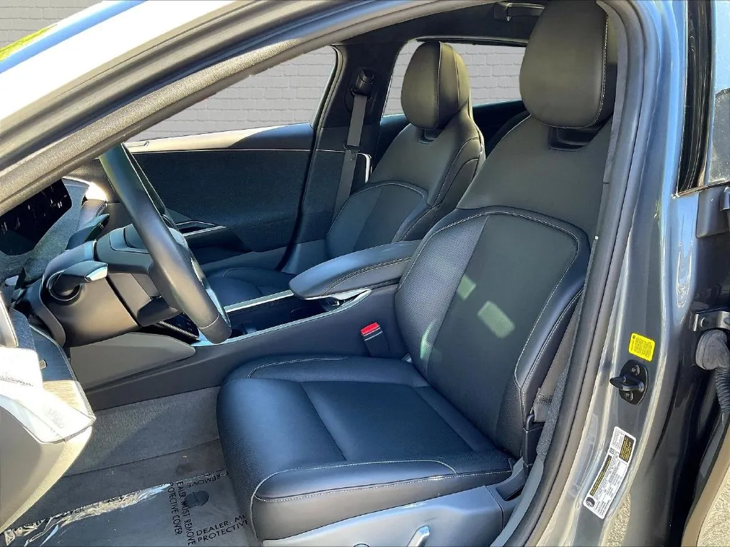Lucid Air photo 14