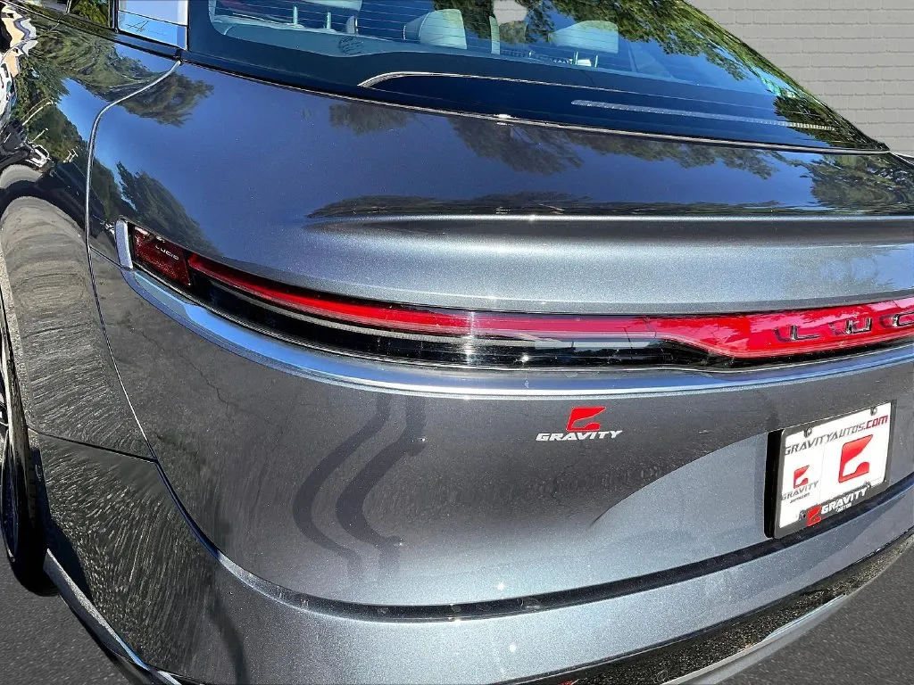 Lucid Air photo 16