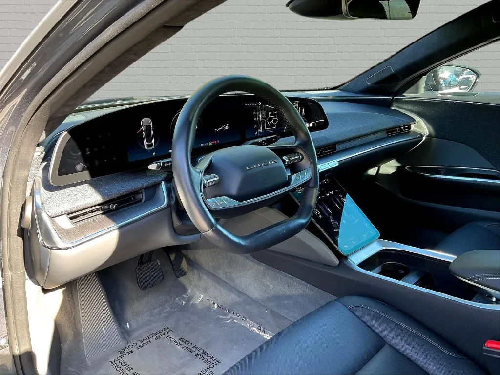 Lucid Air photo 12