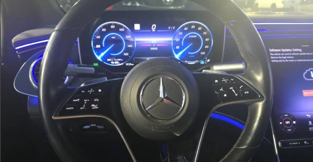 Mercedes-Benz EQS photo 3