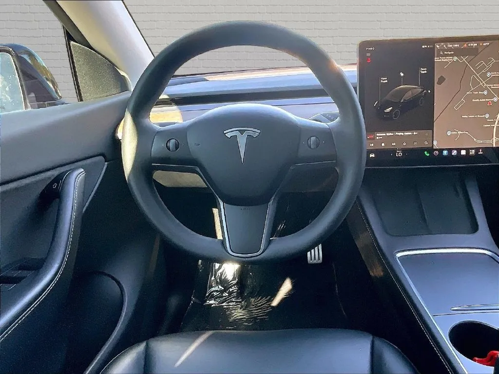 Tesla Model Y photo 7