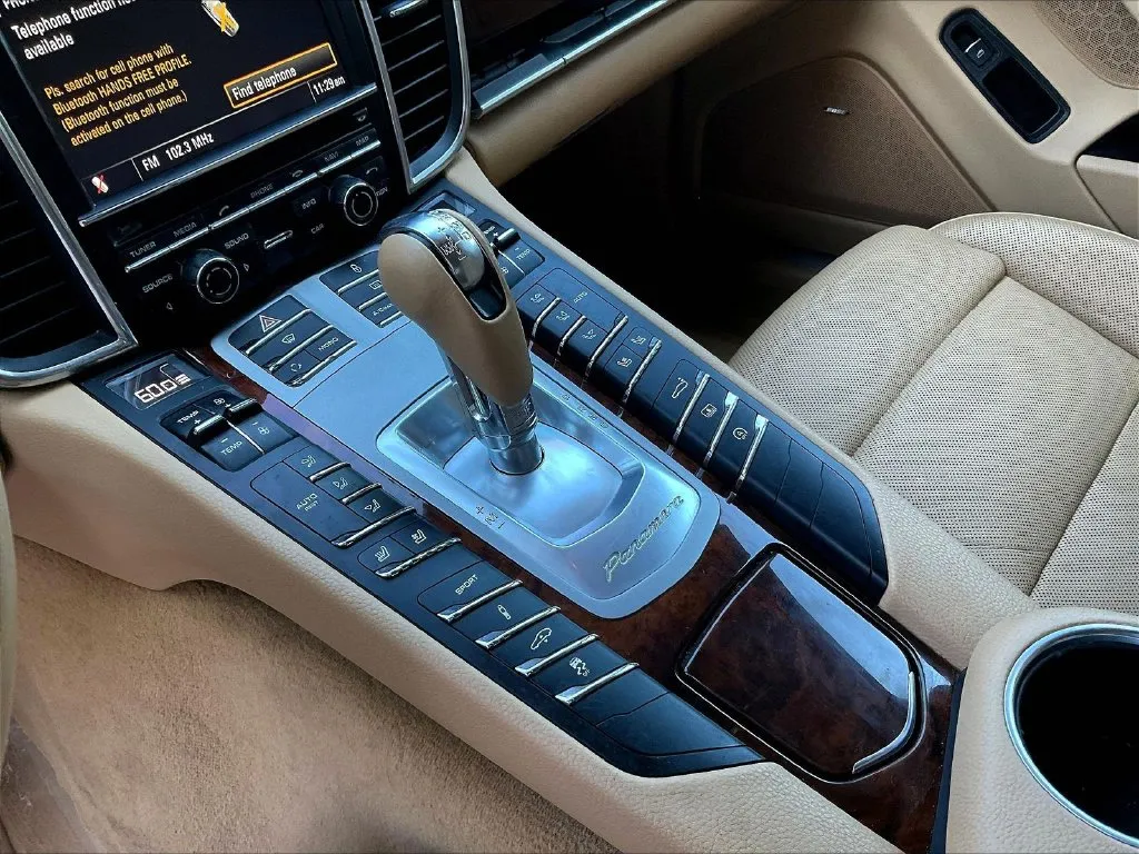 Porsche Panamera photo 13