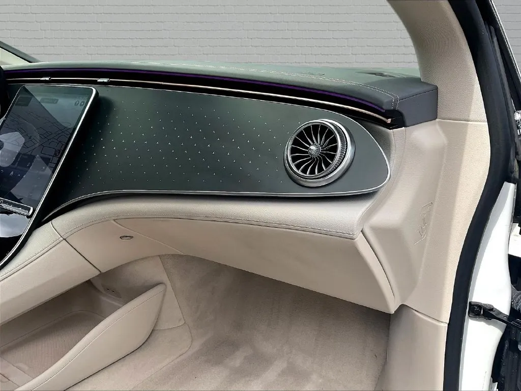 Mercedes-Benz EQS photo 21
