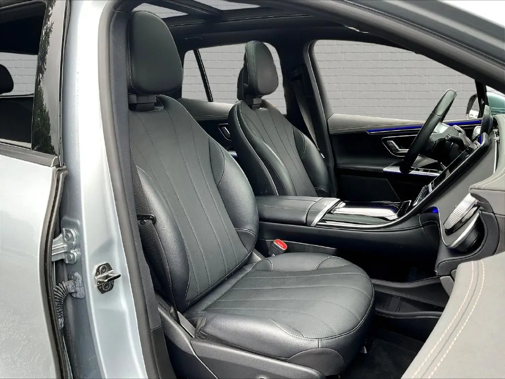 Mercedes-Benz EQE photo 22