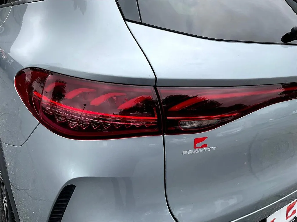 Mercedes-Benz EQE photo 17