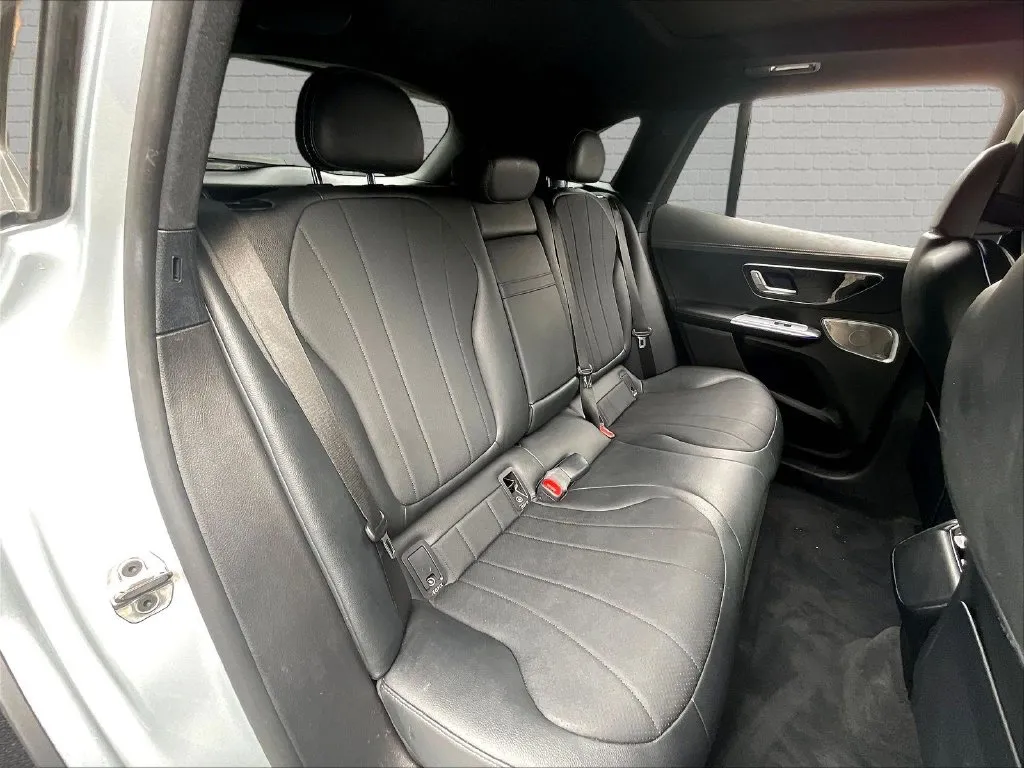 Mercedes-Benz EQE photo 18