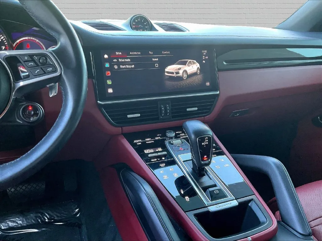Porsche Cayenne photo 8