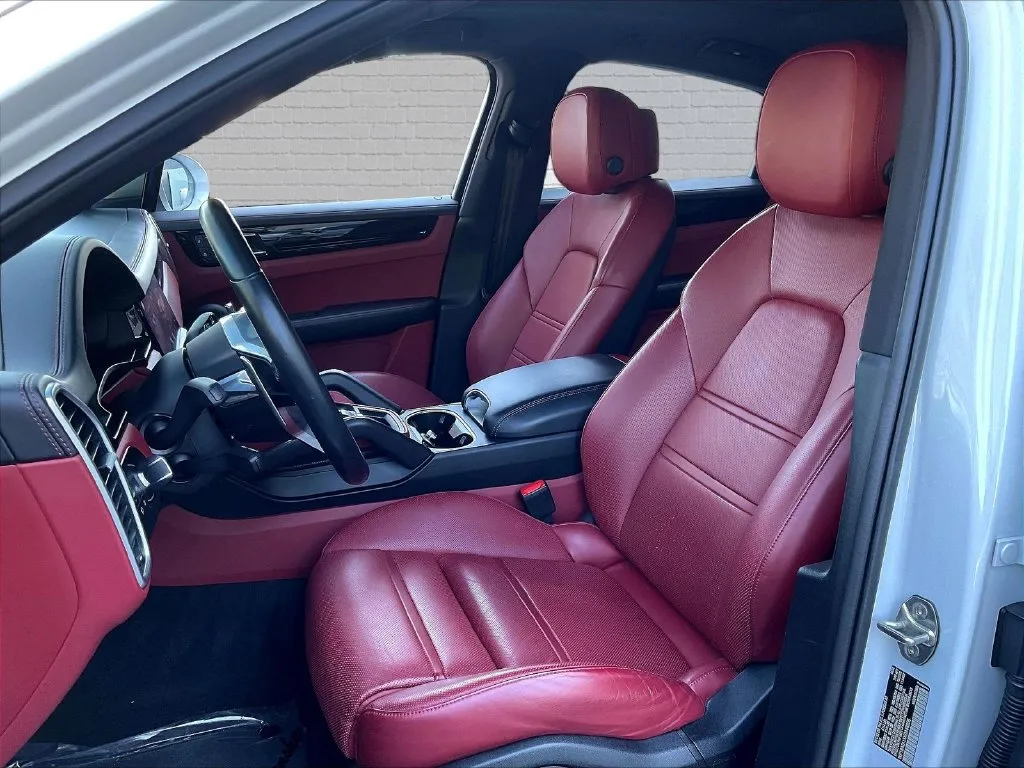 Porsche Cayenne photo 17