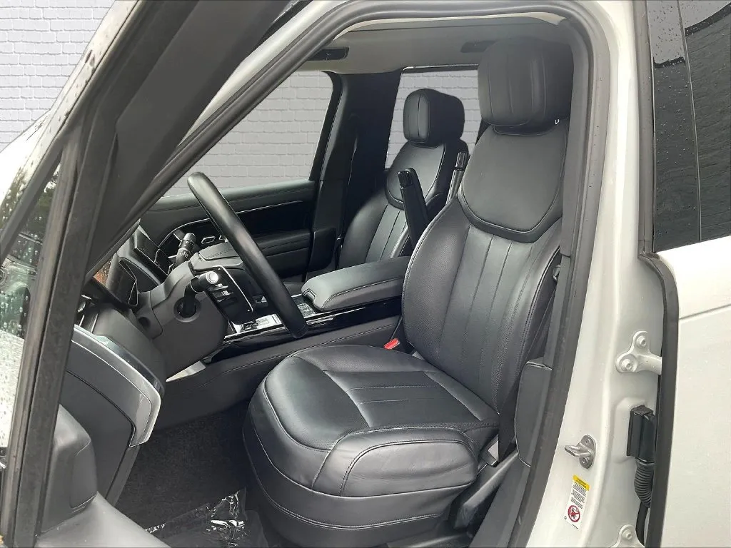 2022 Land Rover Range Rover Base - Photo 17