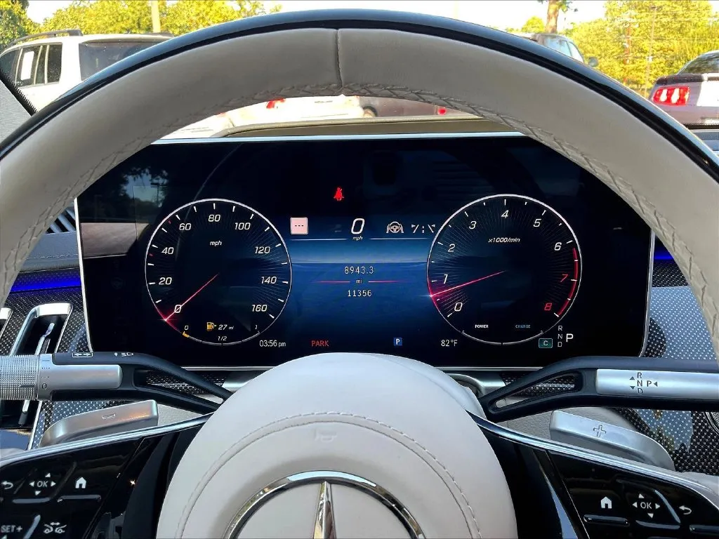 Mercedes-Benz S-Class photo 12
