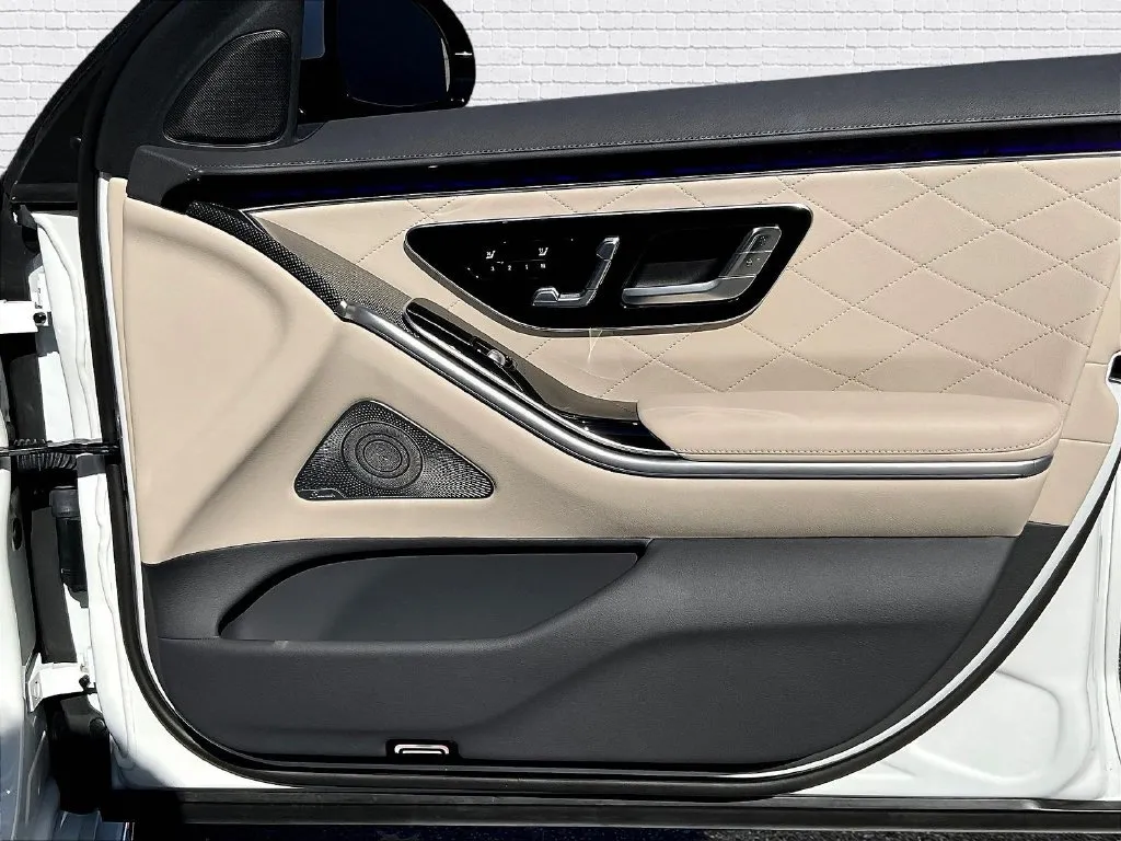 Mercedes-Benz S-Class photo 23