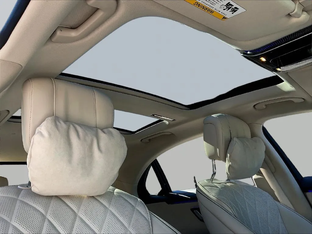 Mercedes-Benz S-Class photo 22