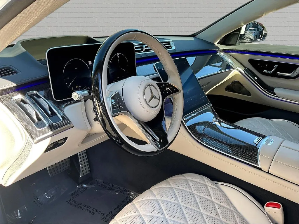 Mercedes-Benz S-Class photo 14