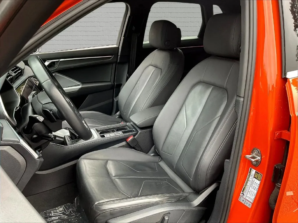 Audi Q3 photo 15