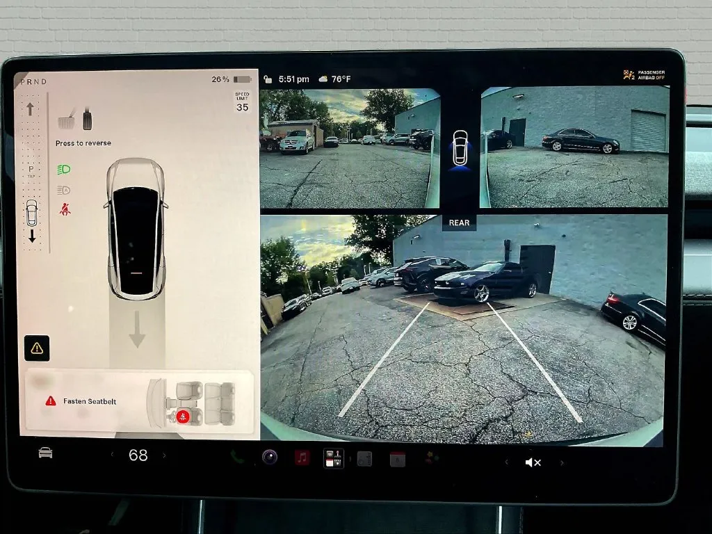Tesla Model Y photo 11