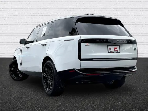 More photos of 2022 Land Rover Range Rover SE at Gravity Autos Roswell, GA