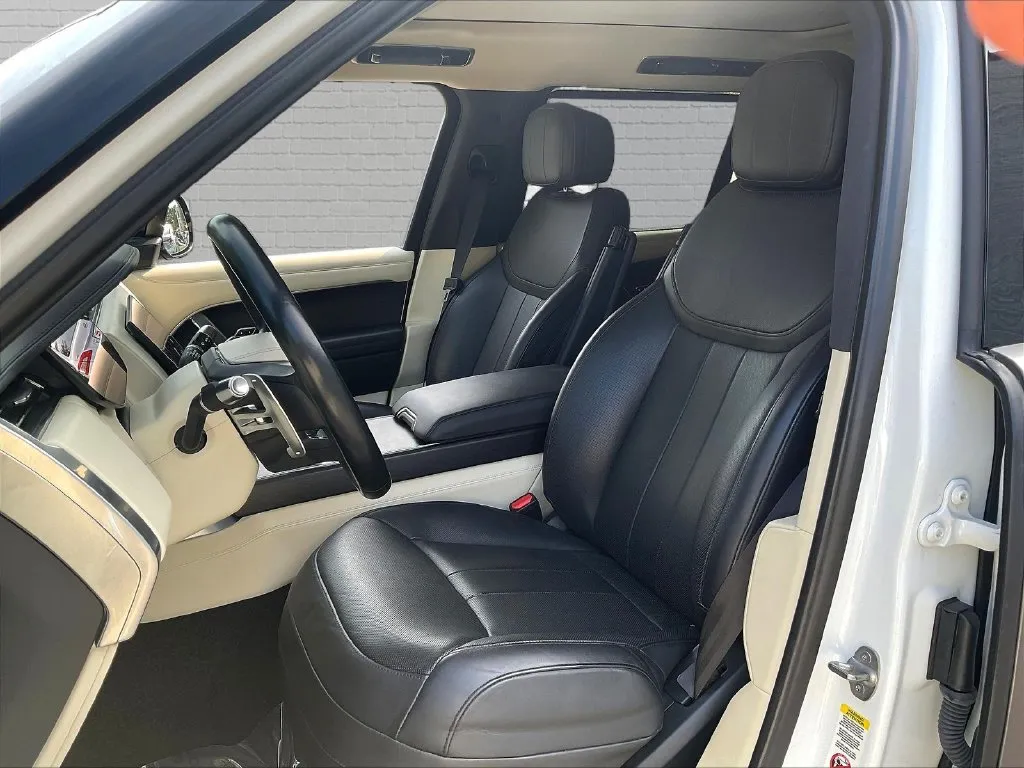 Land Rover Range Rover photo 17