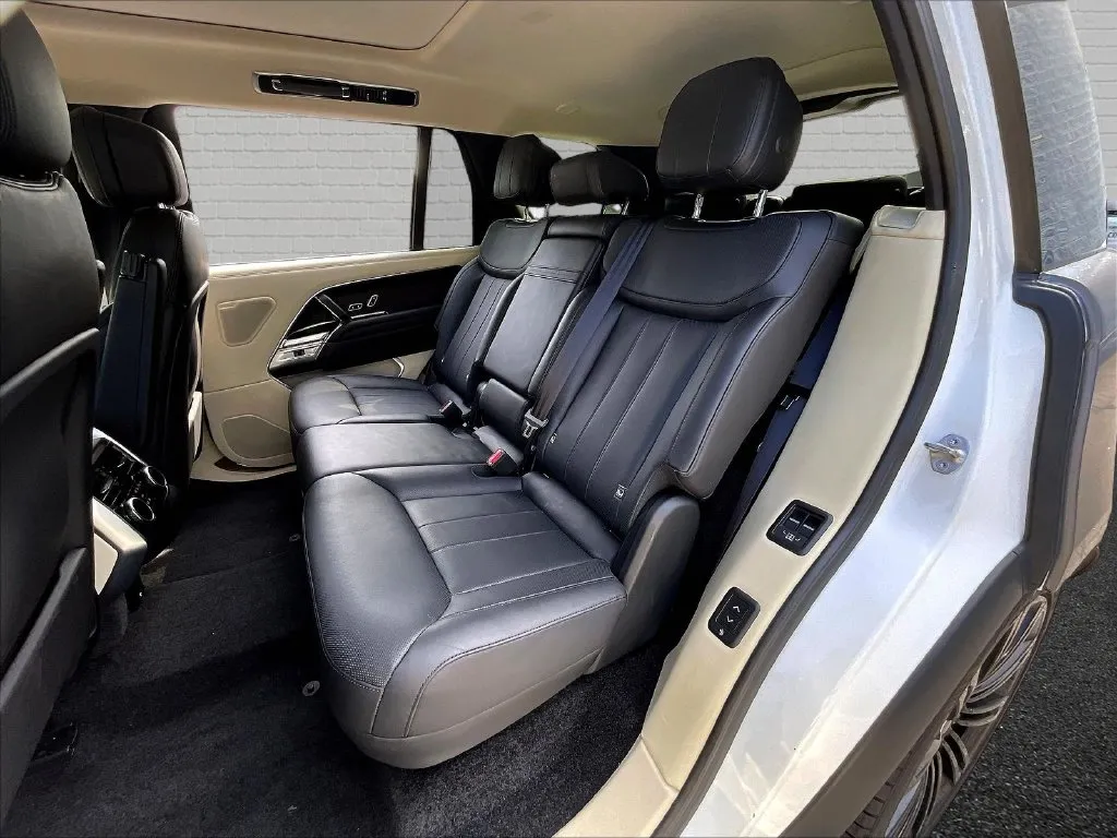 Land Rover Range Rover photo 18