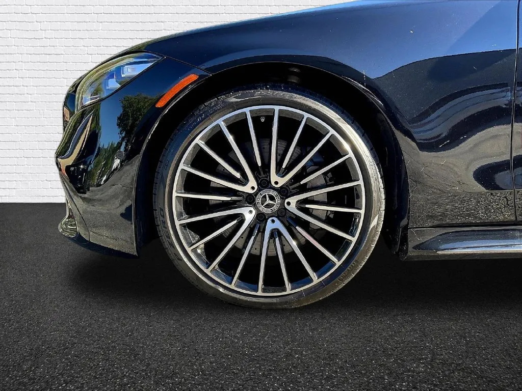 Mercedes-Benz S-Class photo 21