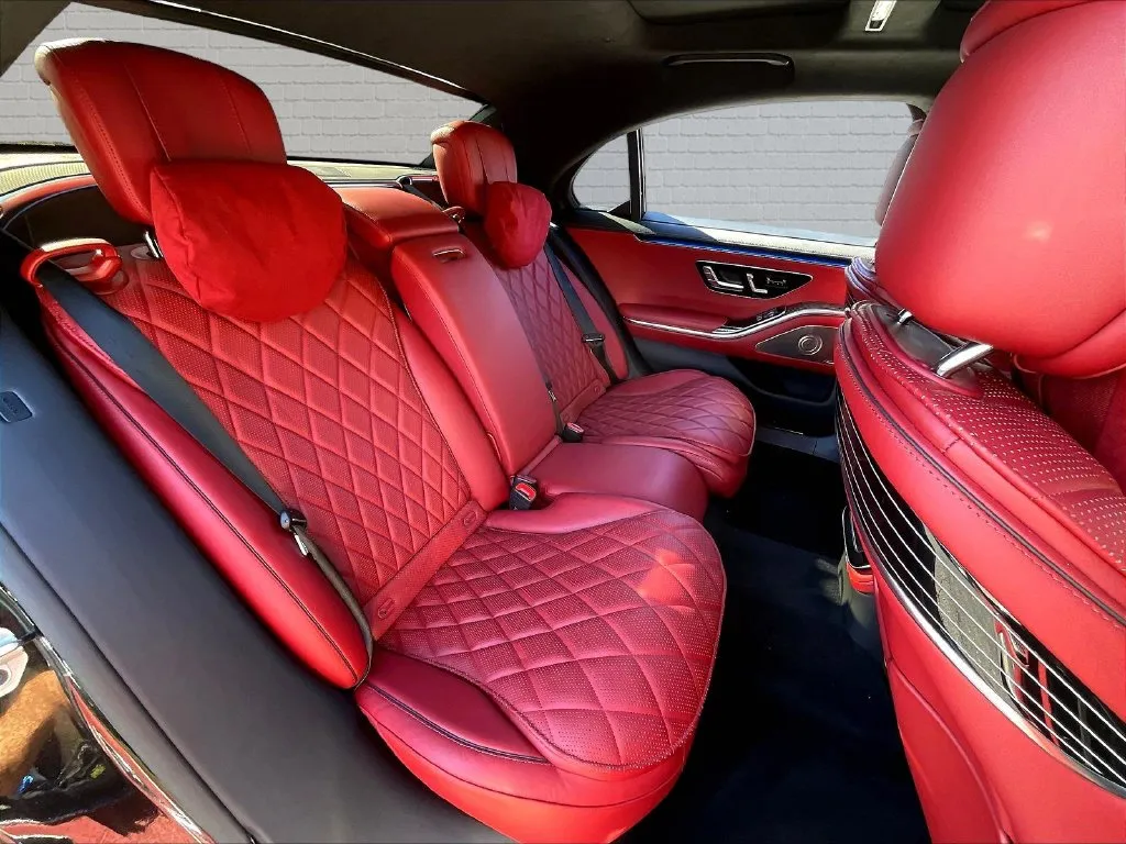 Mercedes-Benz S-Class photo 16