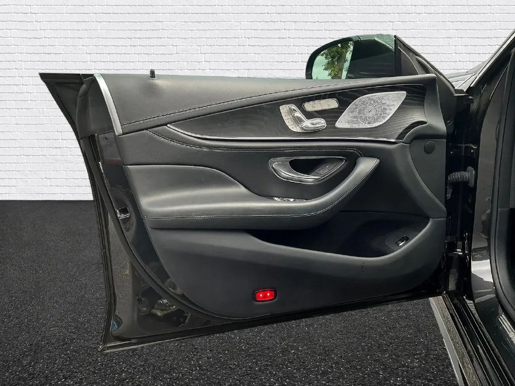 Mercedes-Benz CLS photo 12