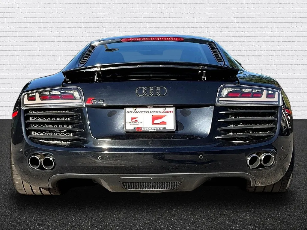 Audi R8 photo 5
