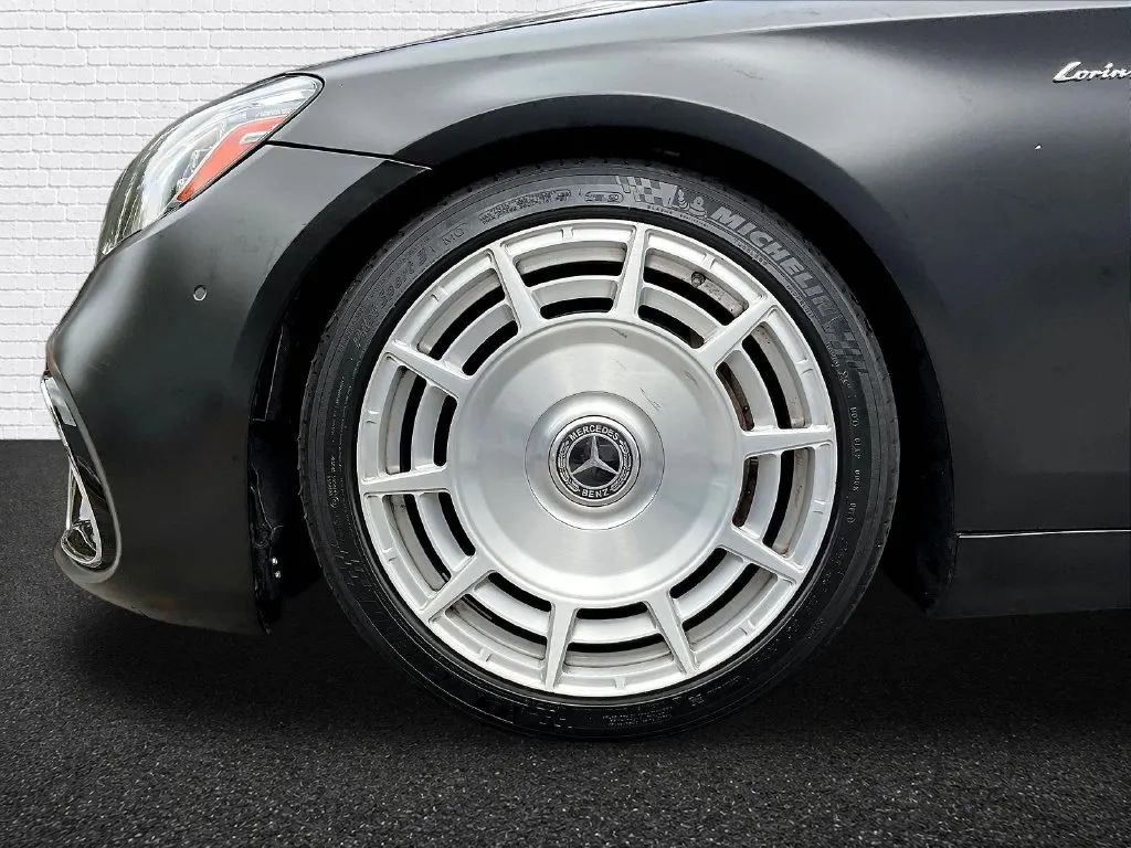 Mercedes-Benz S-Class photo 17