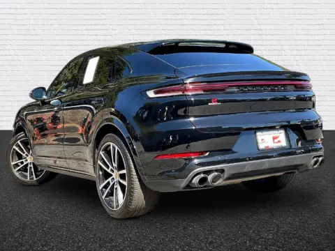 More photos of 2024 Porsche Cayenne Coupe at Gravity Autos Roswell, GA