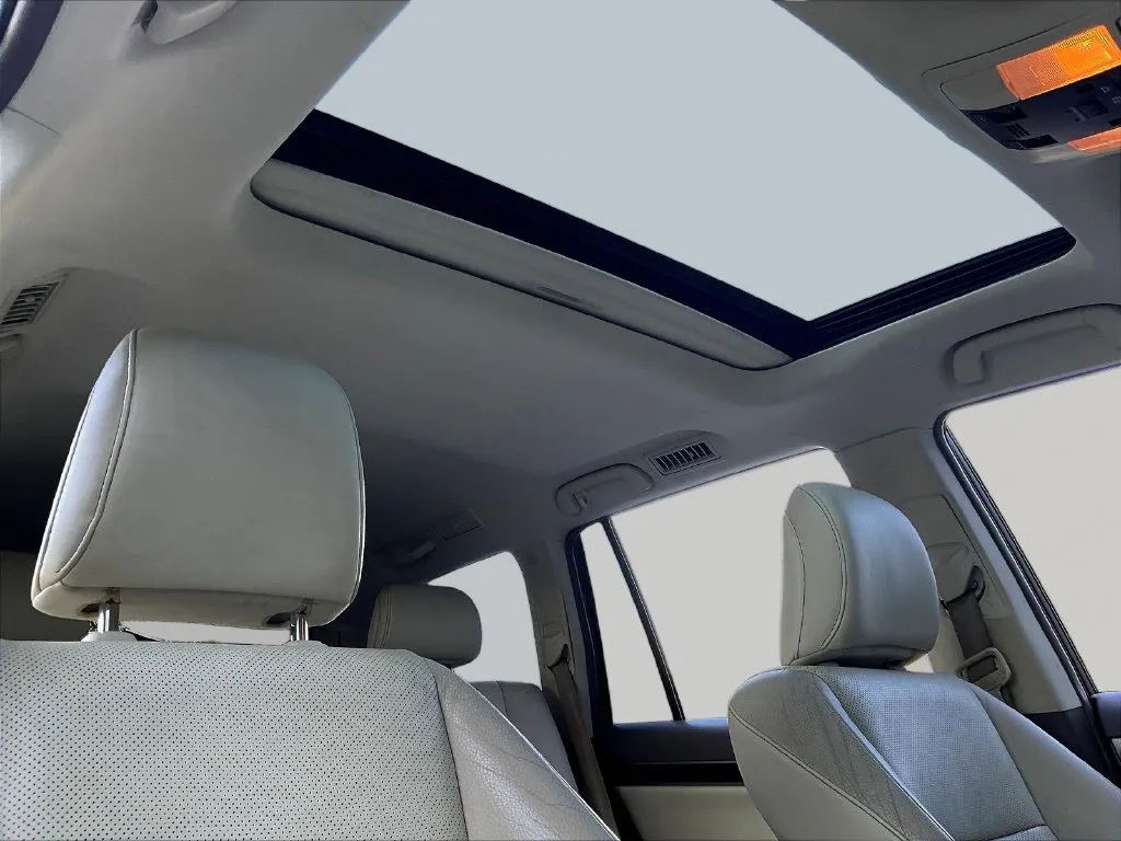 Lexus GX photo 24