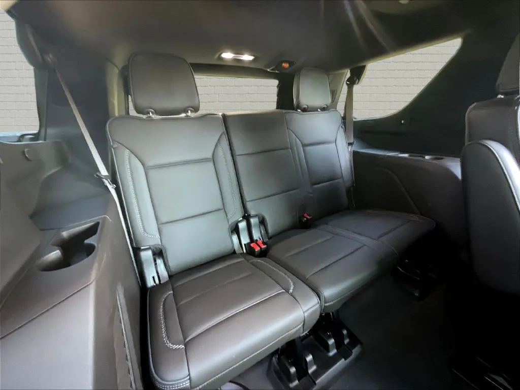 GMC Yukon photo 18