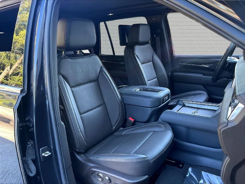 GMC Yukon photo 20