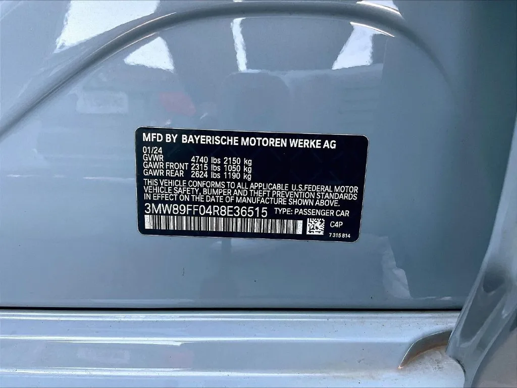 BMW 3 Series photo 13